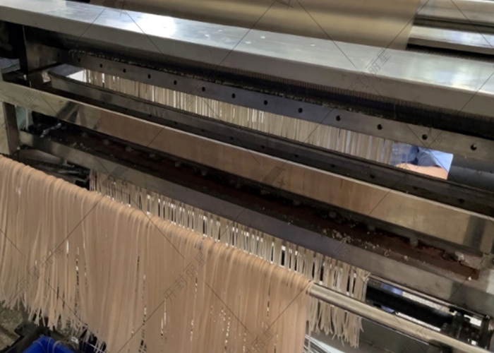 麗星粉絲機生產線，自動化運作省時省力